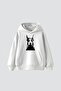 هودي أبيض كبير الحجم مطبوع عليه دوبيرمان أسود للجنسين