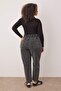 Gri Yüksek Bel Beli Lastikli %100 Pamuk Büyük Beden Mom Jeans TBBAW23JE00002 - 4