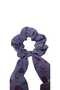 Scrunchie منقوشة بالزهور باللون الأرجواني - مع ذيل وإبزيم على شكل كعكة - 3