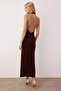 Kahverengi Düz Büzgü / Drape Midi Burgu Detaylı Esnek Örme Elbise TWOSS25EL00676 - 4