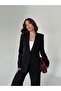 بدلة بليزر من سترة بزر واحد وبنطلون - 7