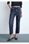 Mid-waist straight cut jeans