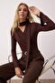 Kahverengi Şal Detaylı Fitted/Vücuda Oturan Çıtçıtlı Esnek Örme Body TWOAW26BD00007