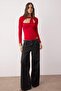 Kırmızı Bağlamalı Asimetrik Yaka Örme Body TPRAW26BD00023