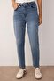 More Sustainable Mavi Yüksek Bel Comfort Mom Jeans TWOAW26JE00057