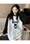 تي شيرت أبيض مطبوع بأكمام طويلة من Pinterest Design Reglan