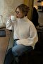 Ecru Turtleneck Women's Knit Sweater Mg2535