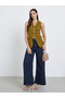 Solid Tailored Sleeveless Buttoned Vest - 2