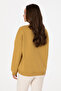 سويت شيرت نسائي أساسي برقبة دائرية من Camel Shardonlu 50313586-VR151 - 5