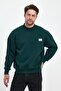 سويت شيرت رجالي كبير الحجم مطرز بلون البترول - 6