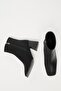 Women's Black Suede Boots & Booties Blunt Toe Heeled Contrast Pu Leather Zippered Stylish - 2