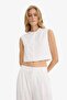 Cropped Fit Crew Neck Crepe Vest F8112Ax25Au - 7