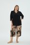 Women's Plus Size Lace Detailed V-Neck Half Sleeve Lace Detailed Black Top Capri Pajama Set C8T0N