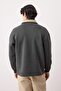 Antrasit Yaka Detaylı Dik Yaka Yeni Oversize/Geniş Kesim İçi Polarlı Sweatshirt TMNAW26SW00003 - 4