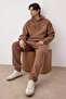 Açık Kahve Regular /Rahat Kesim Kapüşonlu Nakışlı İçi Polar Sweatshirt Eşofman Takım TMNAW24EM00000 - 3