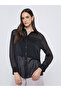 Solid Spread Collar Buttoned Shirt