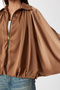 سترة بومبر ذات سطح من الساتان المنفوش LMW0033 CAMEL - 4