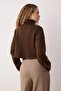 Kahverengi Wardrobe Essentials  Geniş Kalıp Yumuşak Dokulu Crop/Kısa Triko Kazak TWOAW26KZ00113 - 4