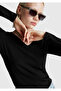 Woman's black basic v-neck long sleeve t-shirt - 6