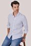 قميص رجالي مخطط باللون الأبيض والأزرق Slimfit مع صندوق هدايا - 2