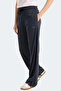 Krister in Women's Dark Gray Sweatpants