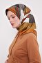 وشاح حريري بنمط المتاهة الخضراء