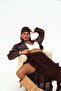 سترة كارناس من الجلد الصناعي باللون الأحمر الداكن غير المتماثل - 6