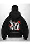 سترة سويت شيرت مطبوعة باللون الأسود من Stay Wild بتصميم قناع الثلج الساموراي