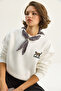 Women's White Scarf Detailed Leopard Embroidered Three-Thread Embroidered Oversize Sweatshirt 6917 60283616 - 3