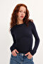 Crew Neck Basic Blouse B1496-Dk2