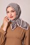وشاح ناعم بنمط متعرج باللون البني الحليبي