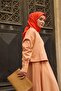 وشاح من الحرير القطني مزين بنقش زهرة الرمان باللون الأحمر مقاس 90x90 - 5