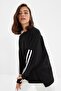 Siyah Şerit Detaylı Oversize/Geniş Kalıp İnce Örme Sweatshirt TWOAW22SW1258 - 3