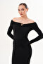 Sandy Madonna Black Dress with V Accessory – Modern Reflection of Elegance - 6