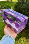حقيبة مكياج وسفر مزينة بنقش فاكهة التوت