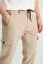 Men's Beige Slim Fit Slim-Fit Tie-Waist Cargo Pocket Jogger Pants - 5