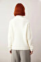 Women's Regular Fit Turn-Down Collar Stone Detailed Low-Sleeve Knitwear Sweater Is an Indispensable Item for Winter Elegance. - 4