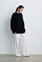 Black Knitwear Sweater with Stitch Detail - 5
