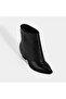 حذاء نسائي من الجلد بكعب مطوي وتفاصيل مميزة باللون الأسود - 5