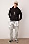 Siyah Yeni Oversize/Geniş Kesim Nakışlı Kalın İçi Polarlı Sweatshirt TMNAW26SW00032 - 2