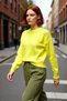 Women's Oversized Crew Neck Low Sleeve Thick Knitwear Sweater Winter Comfortable Stylish Casual for Everyday Outfits