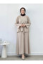 طقم بلوزة وتنورة واسعة من حرير المدينة مع حزام - لون إكرو - مقاسات واسعة - 6