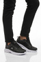Black and White Lace-Up Lightweight Flexible Men's Sports Shoes Gima m