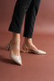 Sofia Women's Pointed Toe Beige Glitter Detail Low Heel Shoes - 5