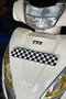 ملصق لوح أمامي لـ TVS Jupiter 125 مع علم السباق