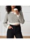 Women's Long Sleeve Turtleneck Crop Knitwear Blouse