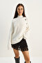 Women's White Half Turtleneck Loose Sweater with Accessory Detail Tk251144 60283741 - 2