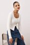Beyaz İkili Bluz/Hırka Fitted/Vücuda Oturan Örme Bluz TWOAW26BZ00309