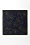 وشاح حريري بنمط الورد باللون الأزرق الداكن - 3