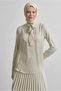 Bluz with Tie-Up Detail on the Collar 45395